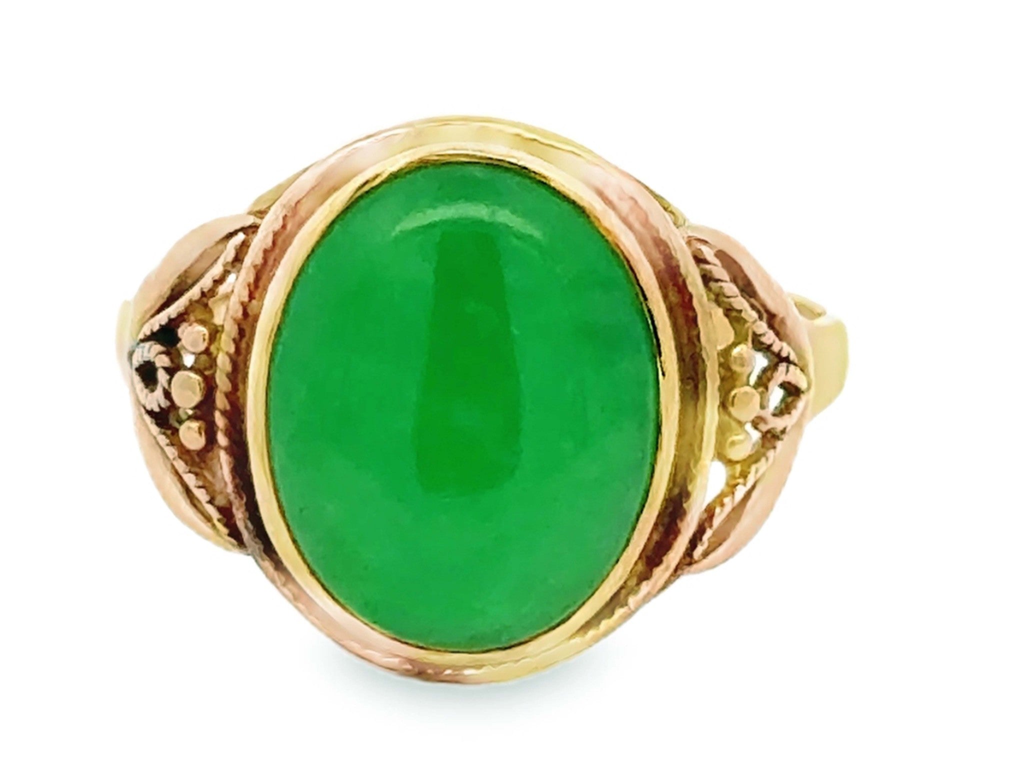 Vintage Oval Cabochon Green Jade Ring 18k Yellow Gold