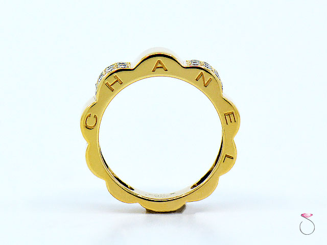 CHANEL Profil De Camellia Diamond 18K Gold Ring