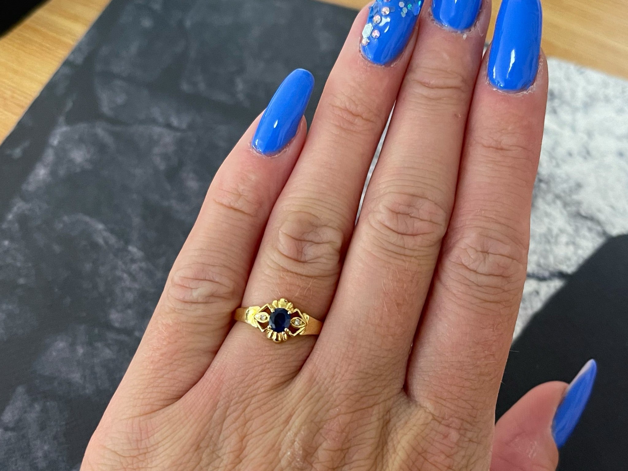 Blue Sapphire and Diamond Ring in 18k Yellow Gold