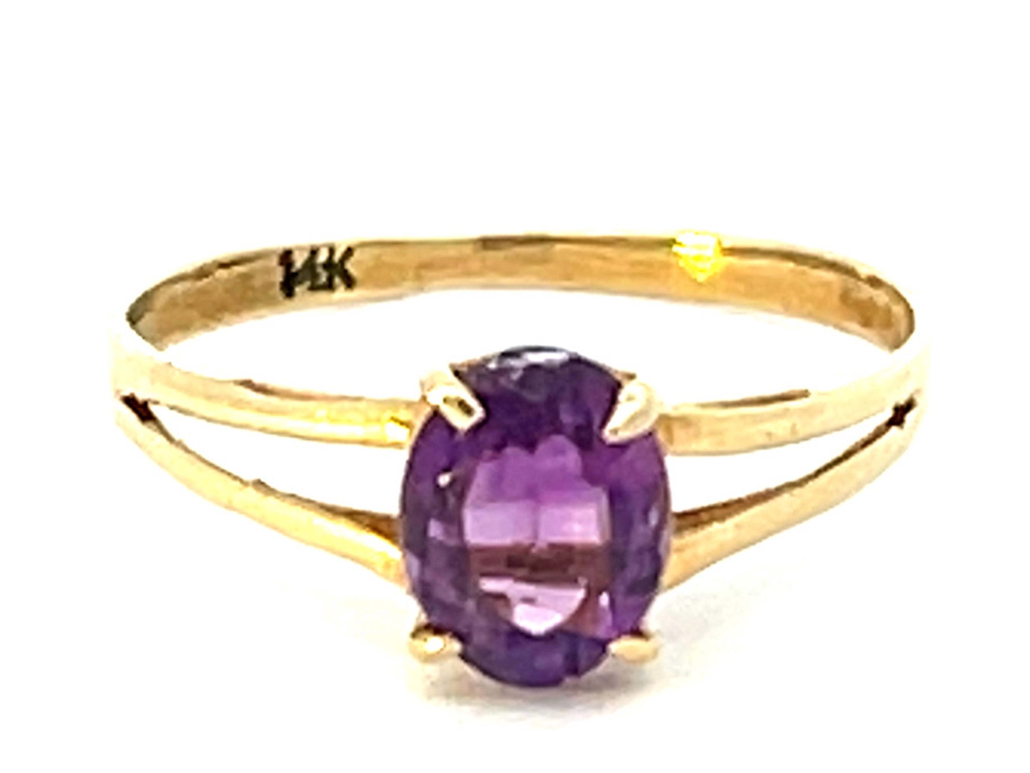 Oval Purple Amethyst Ring in 14k Yellow Gold