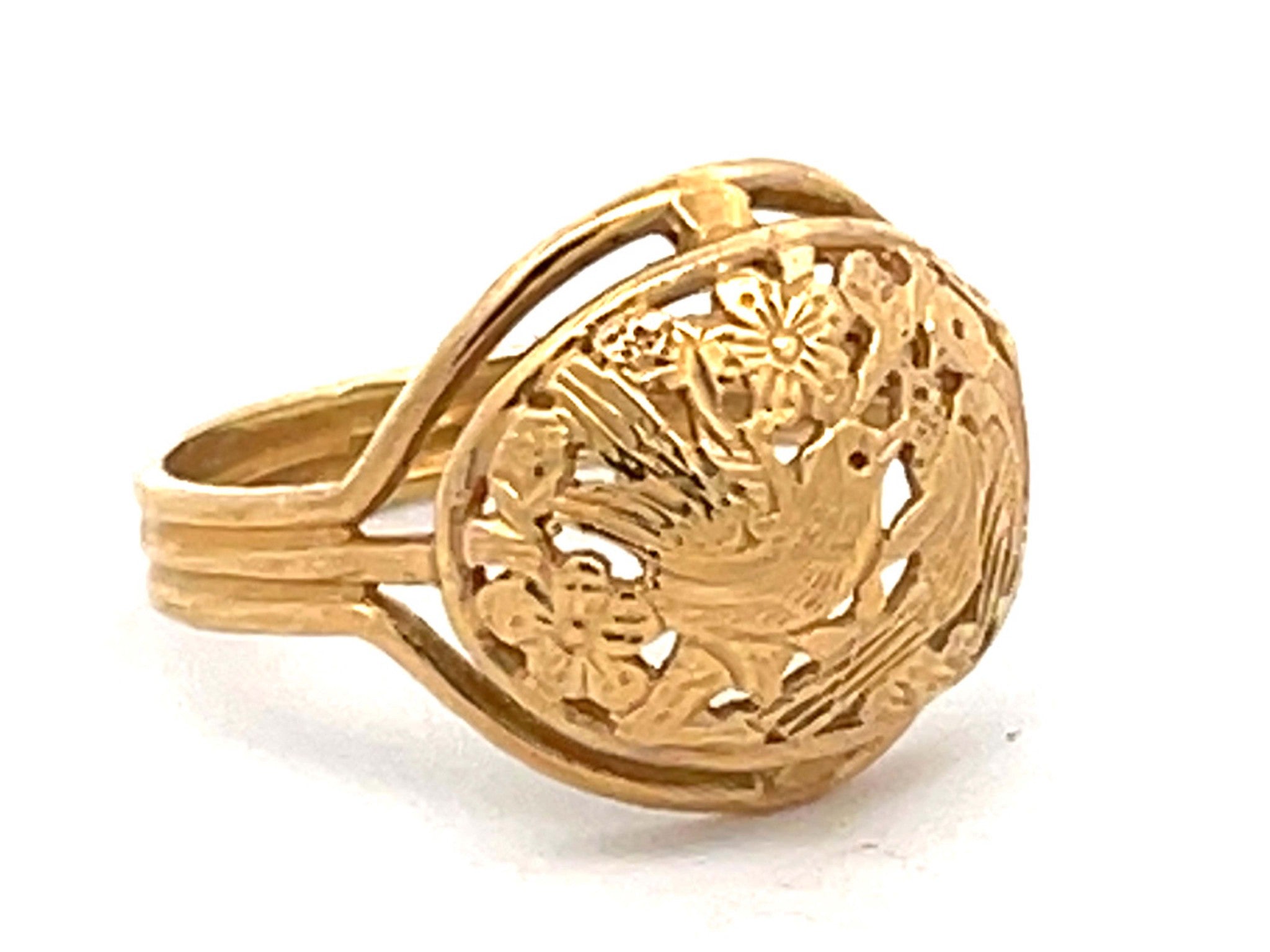 Mings Two Birds on a Plum Small Dome Ring in 14k Yellow Gold