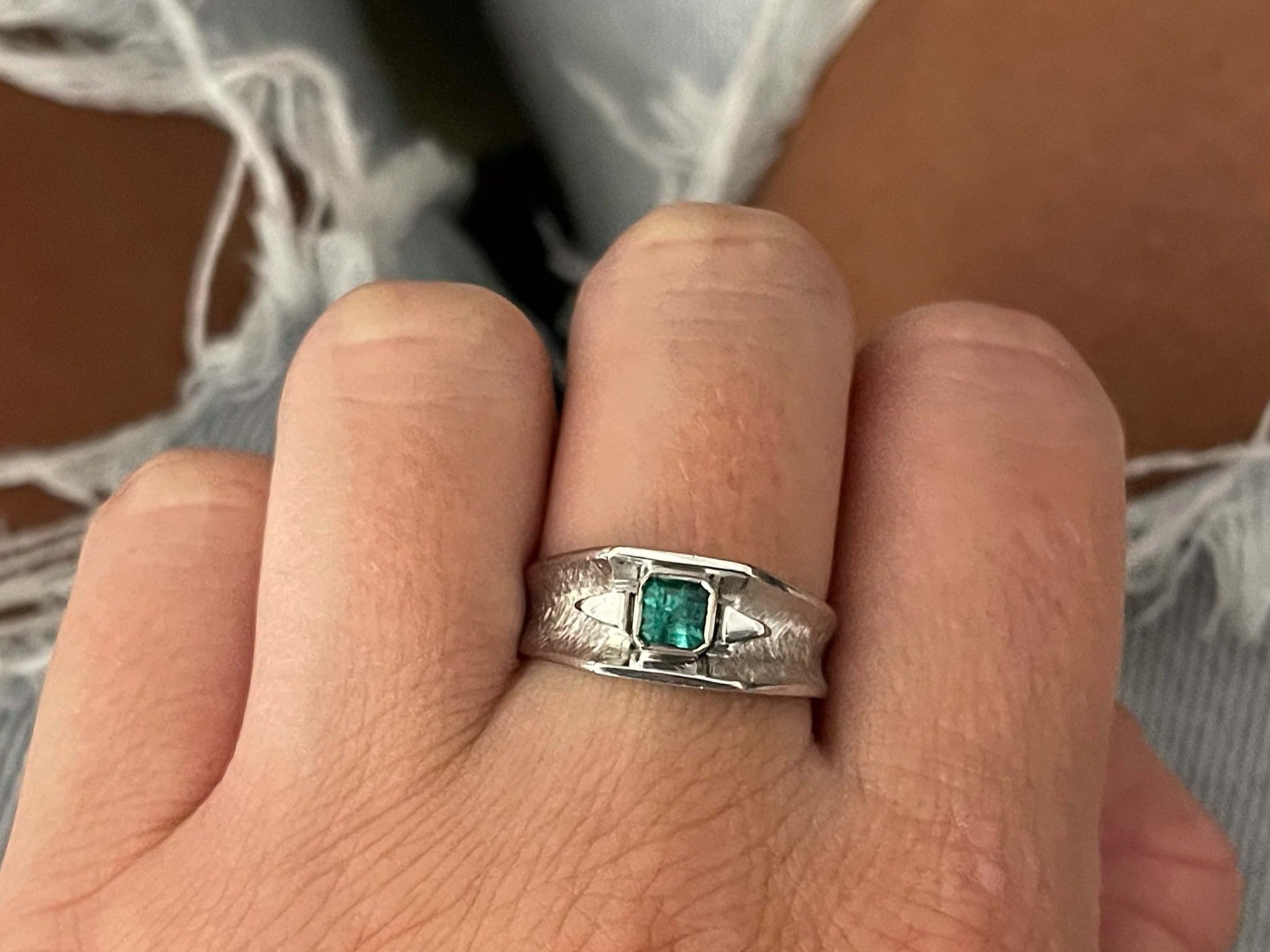 Columbian Green Emerald Ring in 18k White Gold