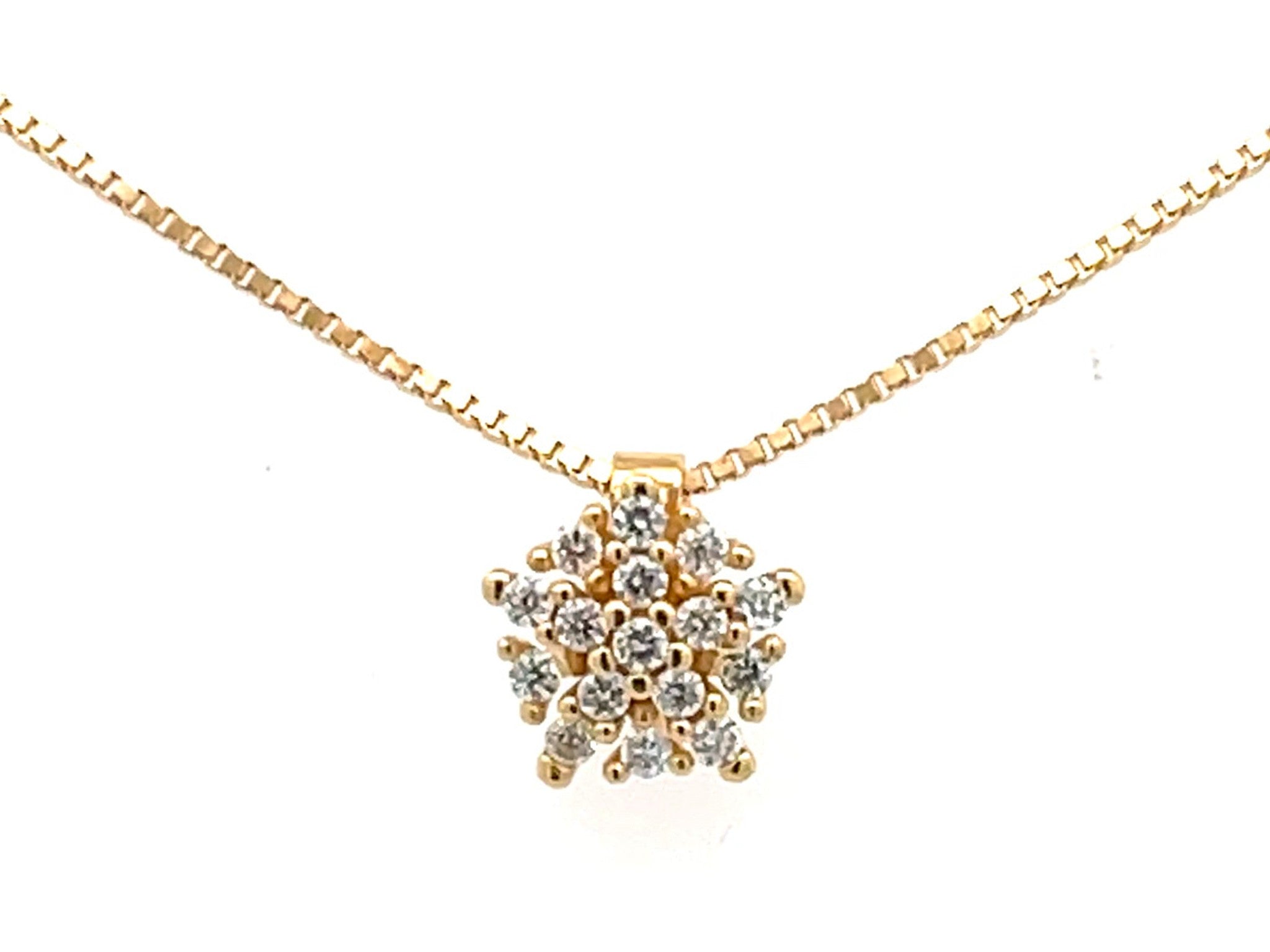 Diamond Star Necklace in 18k Yellow Gold