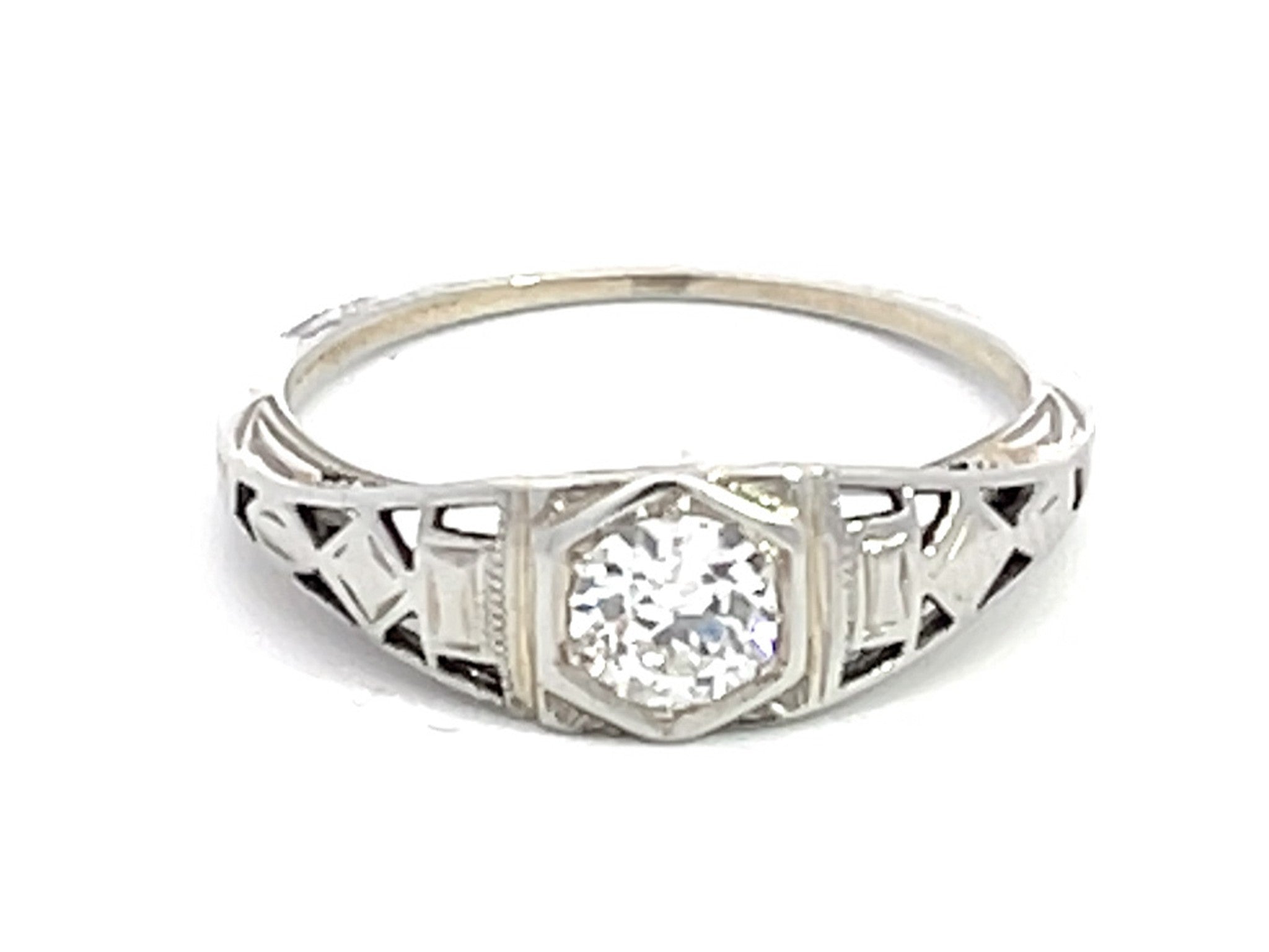 Old European Cut Diamond Art Deco Ring in 18k White Gold
