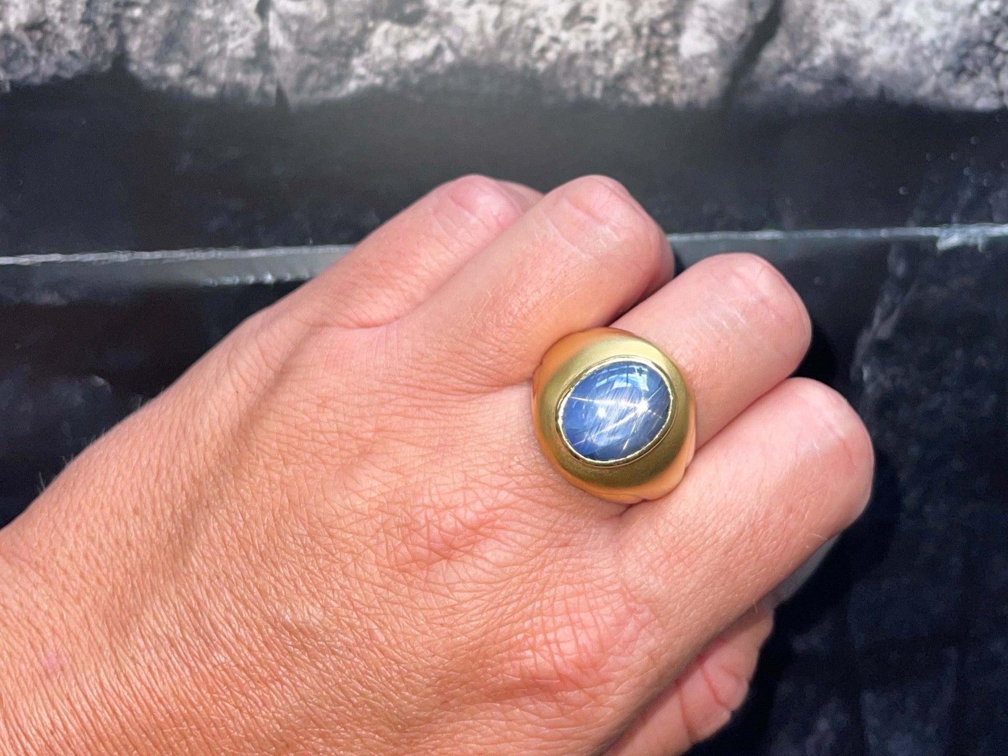 Blue Star Sapphire Ring in 18k Yellow Gold