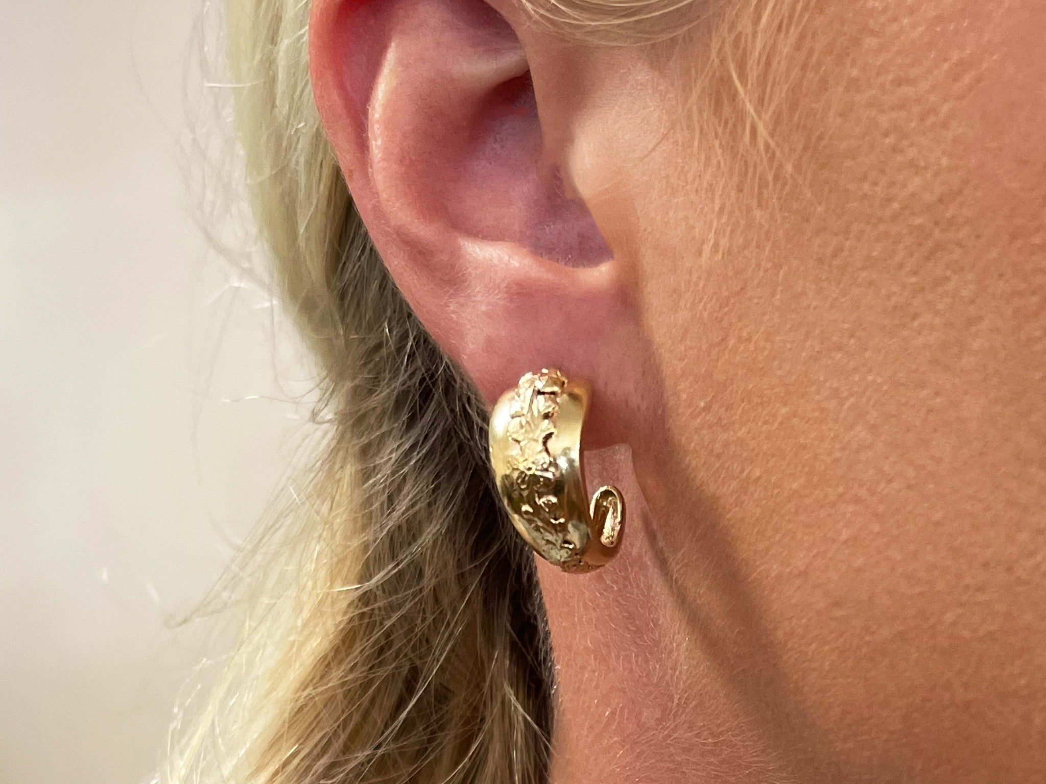 Mings Hawaii Plum Blossom Flower Half Hoop Earrings in 14k Yellow Gold