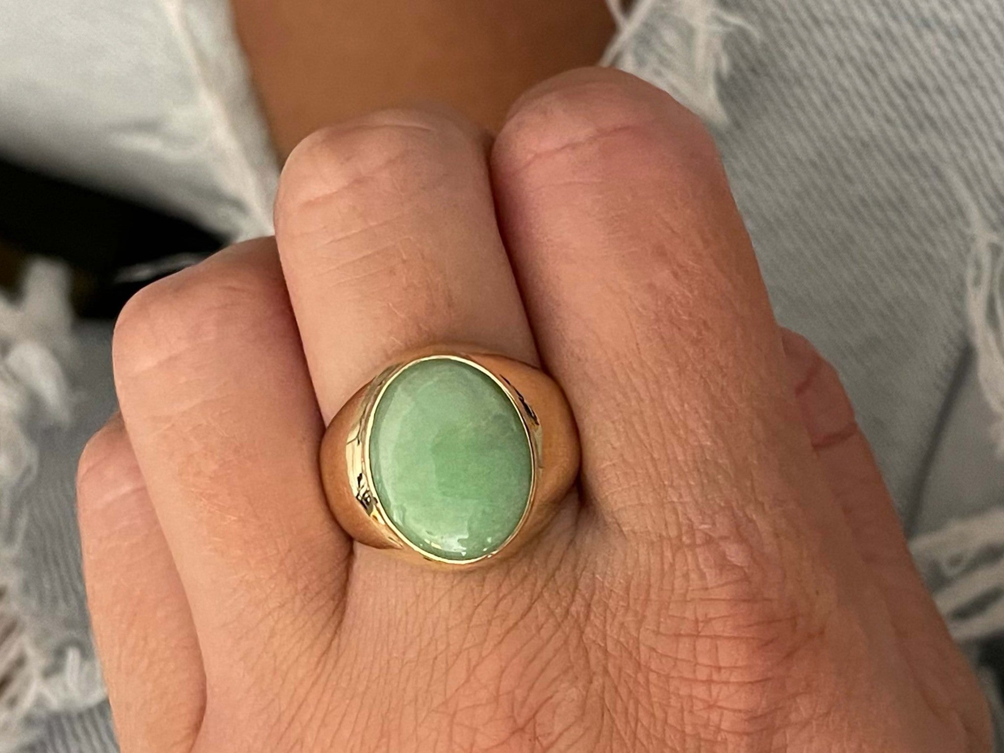 Oval Cabochon Green Jade Ring in 14K Yellow Gold