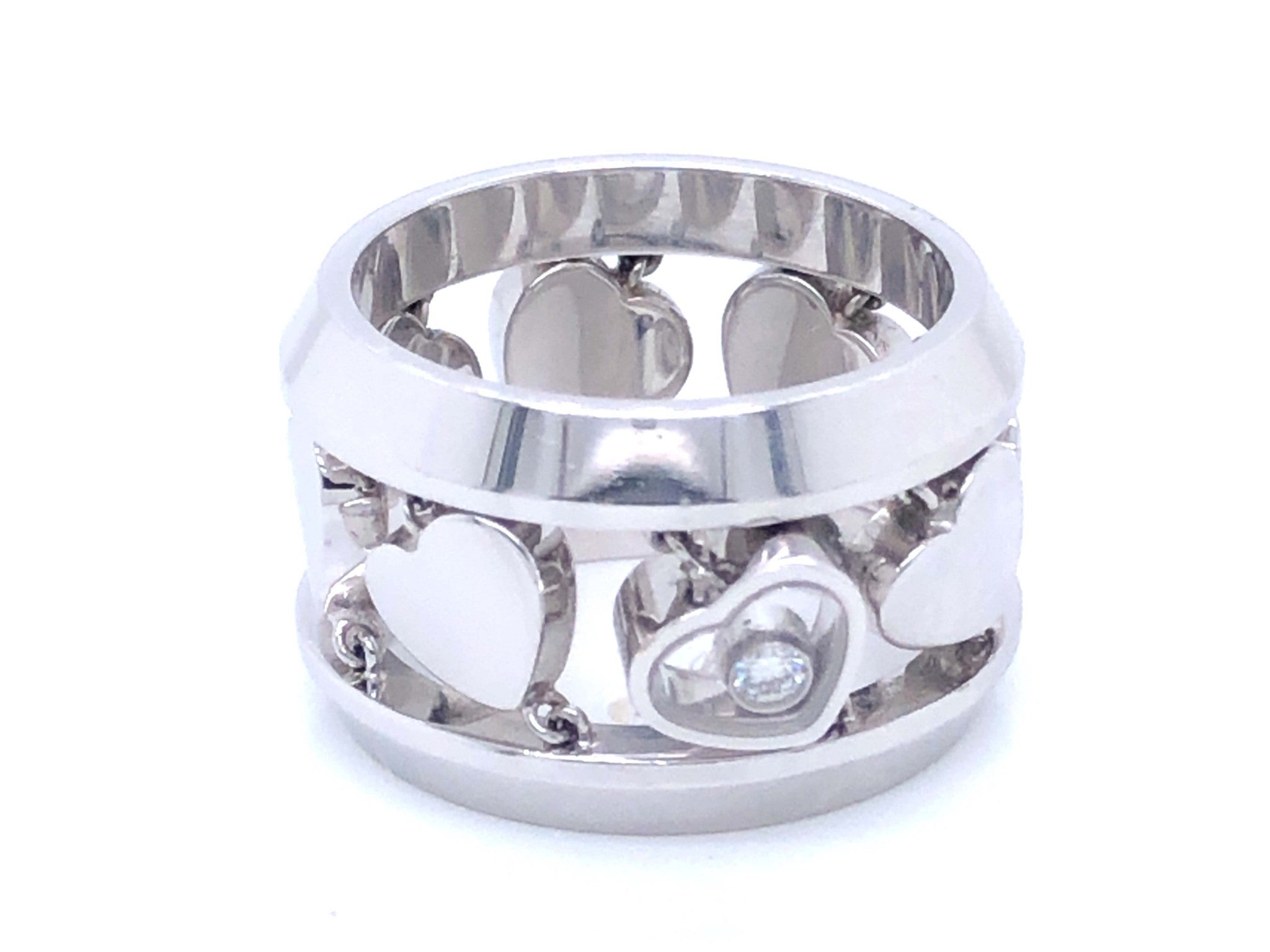 Chopard Solitaire Shop Chopard Happy Diamond Heart Ring in White Gold – SOLITAIRE JEWELERS