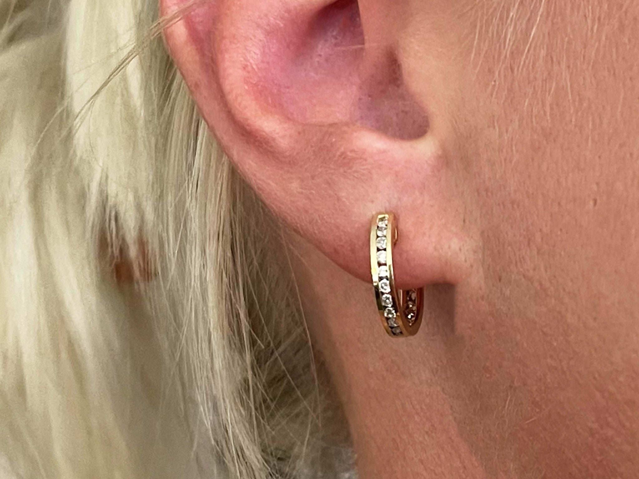 Diamond Hoop Earrings in 18k Yellow Gold