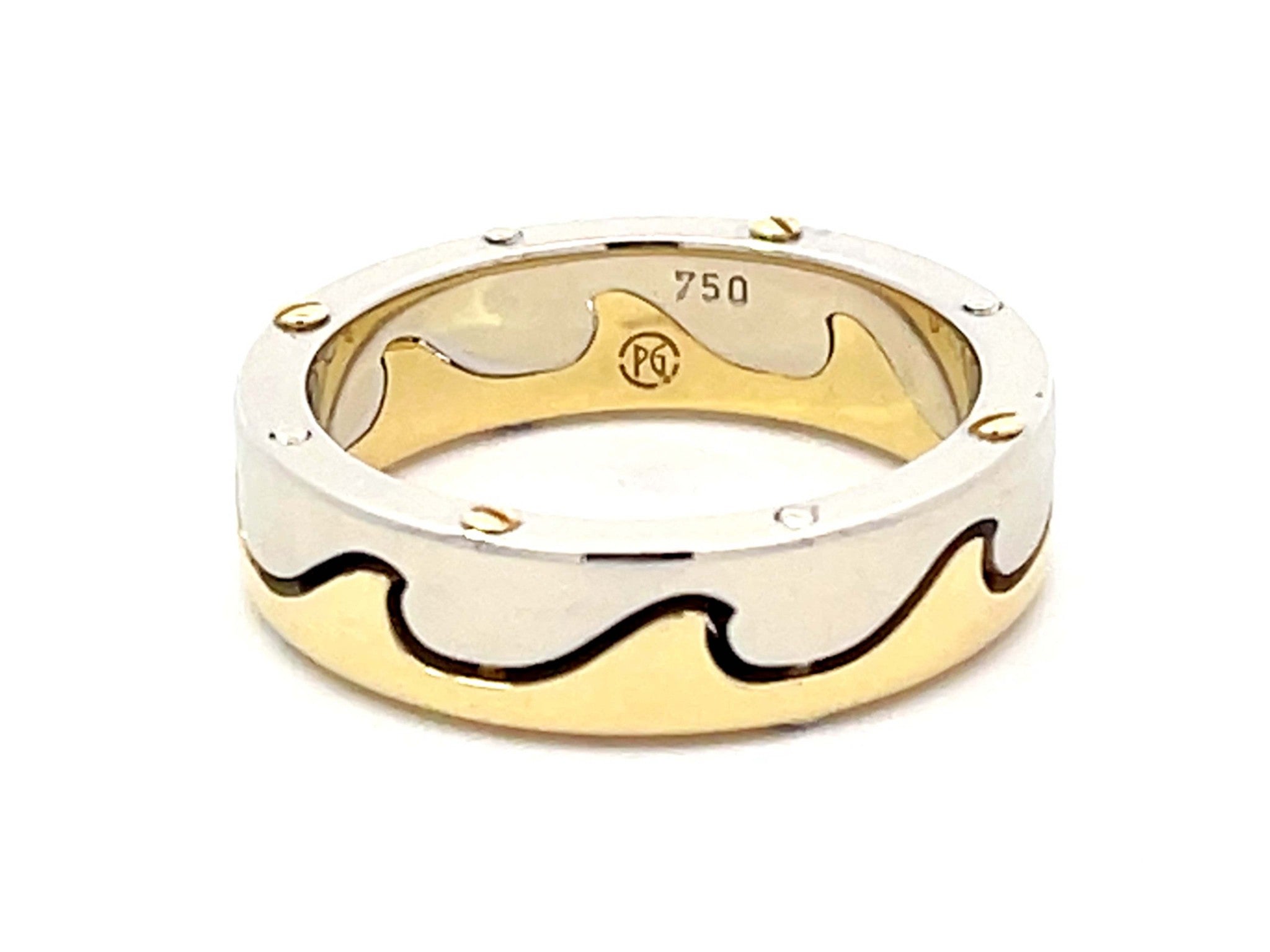 Wave Two Toned Screw Motif Ring in 18k Gold