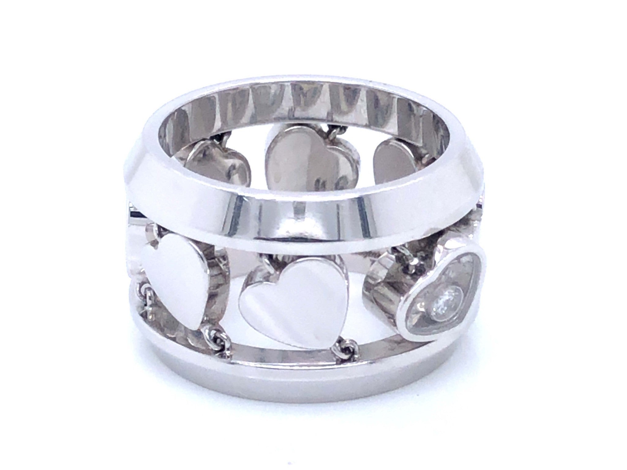 Chopard Solitaire Shop Chopard Happy Diamond Heart Ring in White Gold – SOLITAIRE JEWELERS