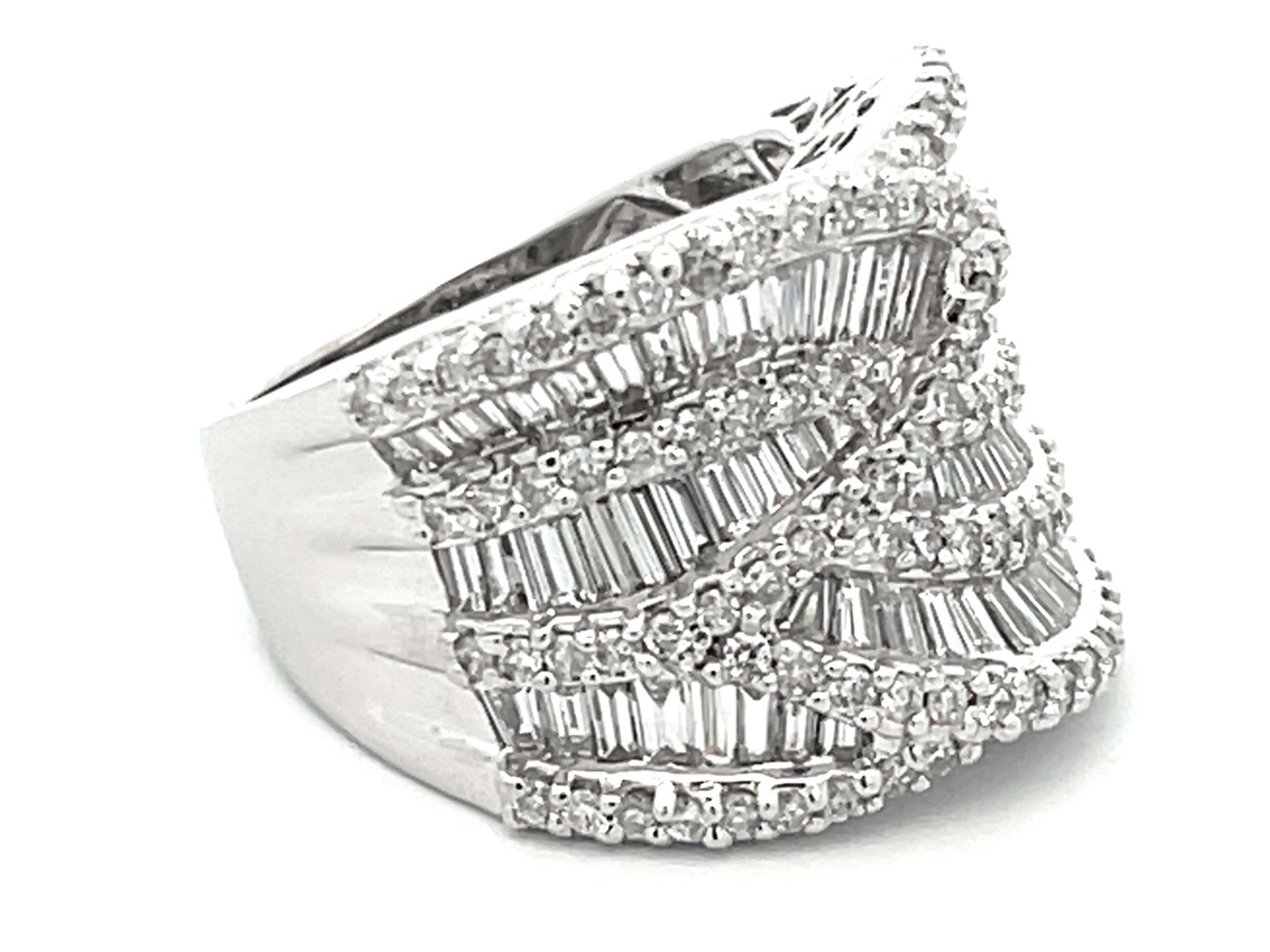 Baguette and Round Diamond Saddle Criss Cross Ring in 18k White Gold