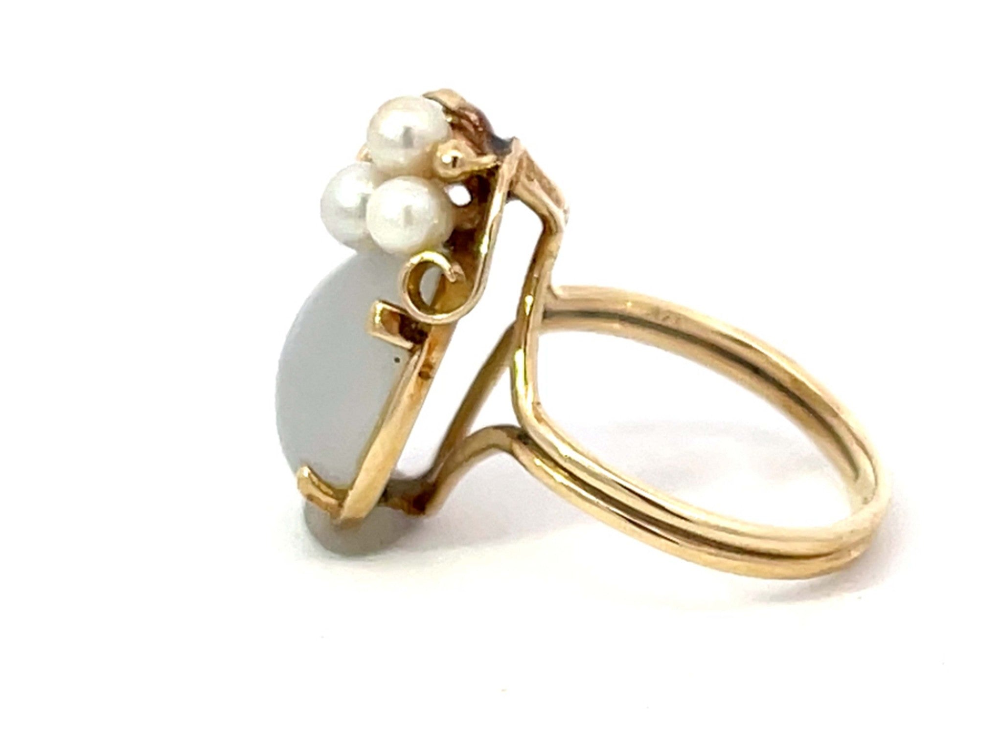 Mings Hawaii Oval Cabochon White Jade Pearl Leaf Ring 14k Yellow Gold