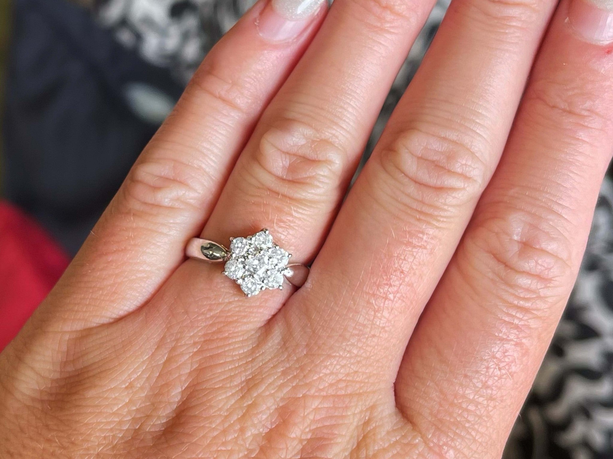7 Diamond Flower Ring in 18k White Gold
