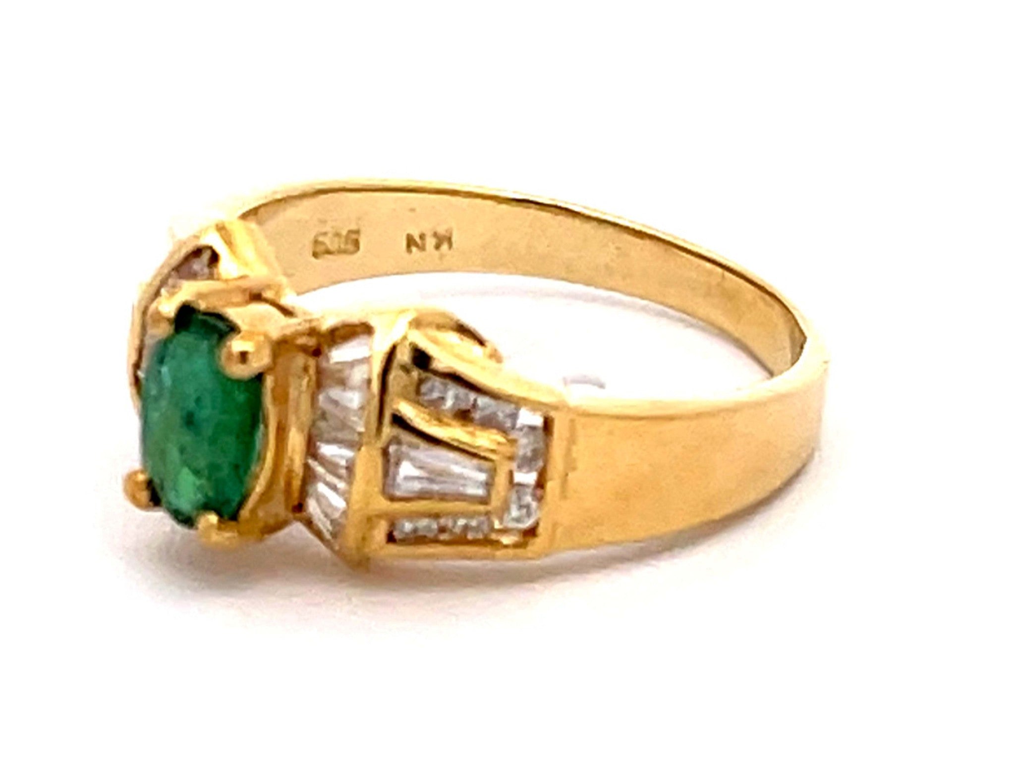Vintage Green Emerald Diamond Ring in 14k Yellow Gold