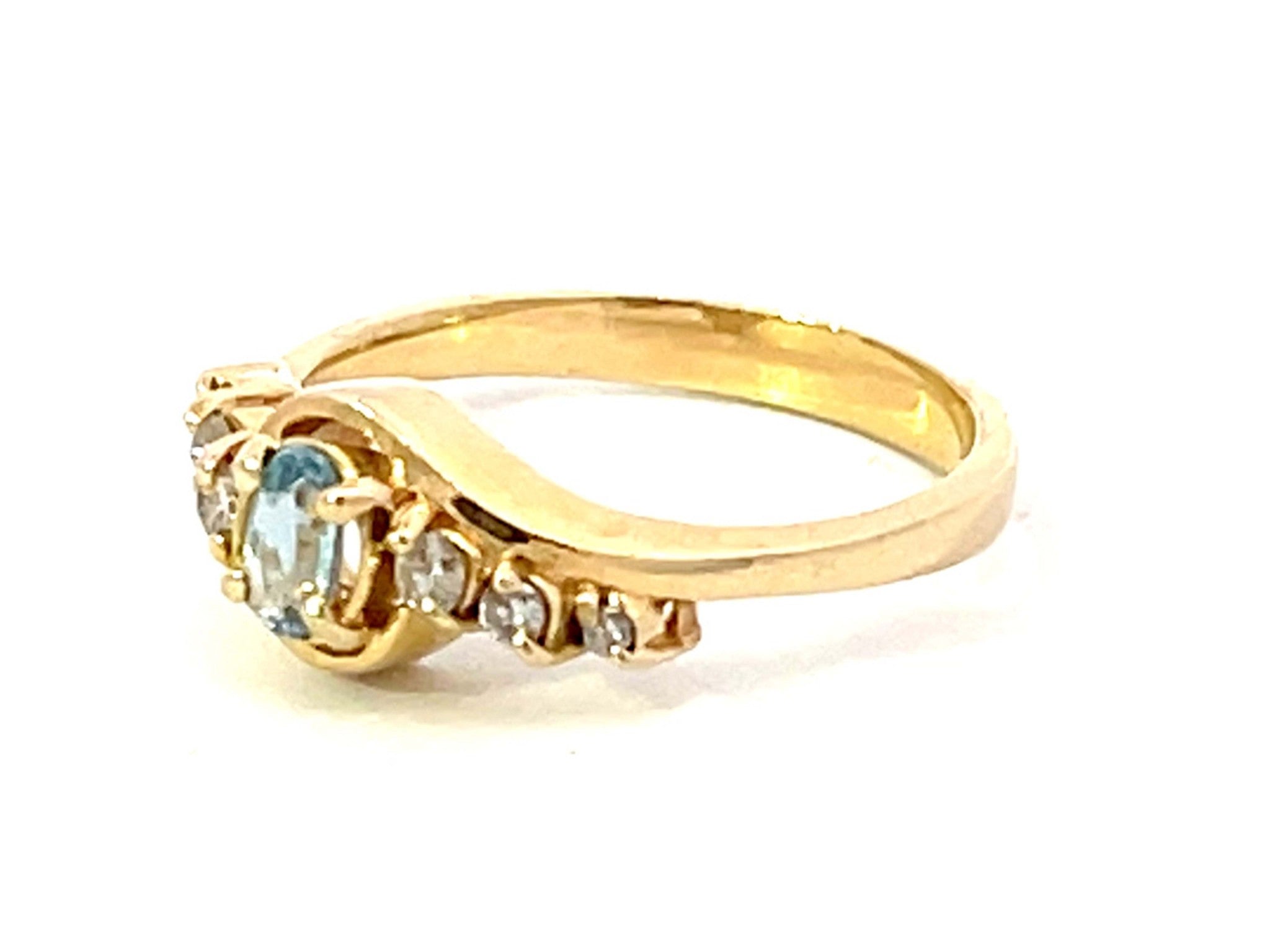 Oval Aquamarine and Diamond Ring in 14k Yellow Gold
