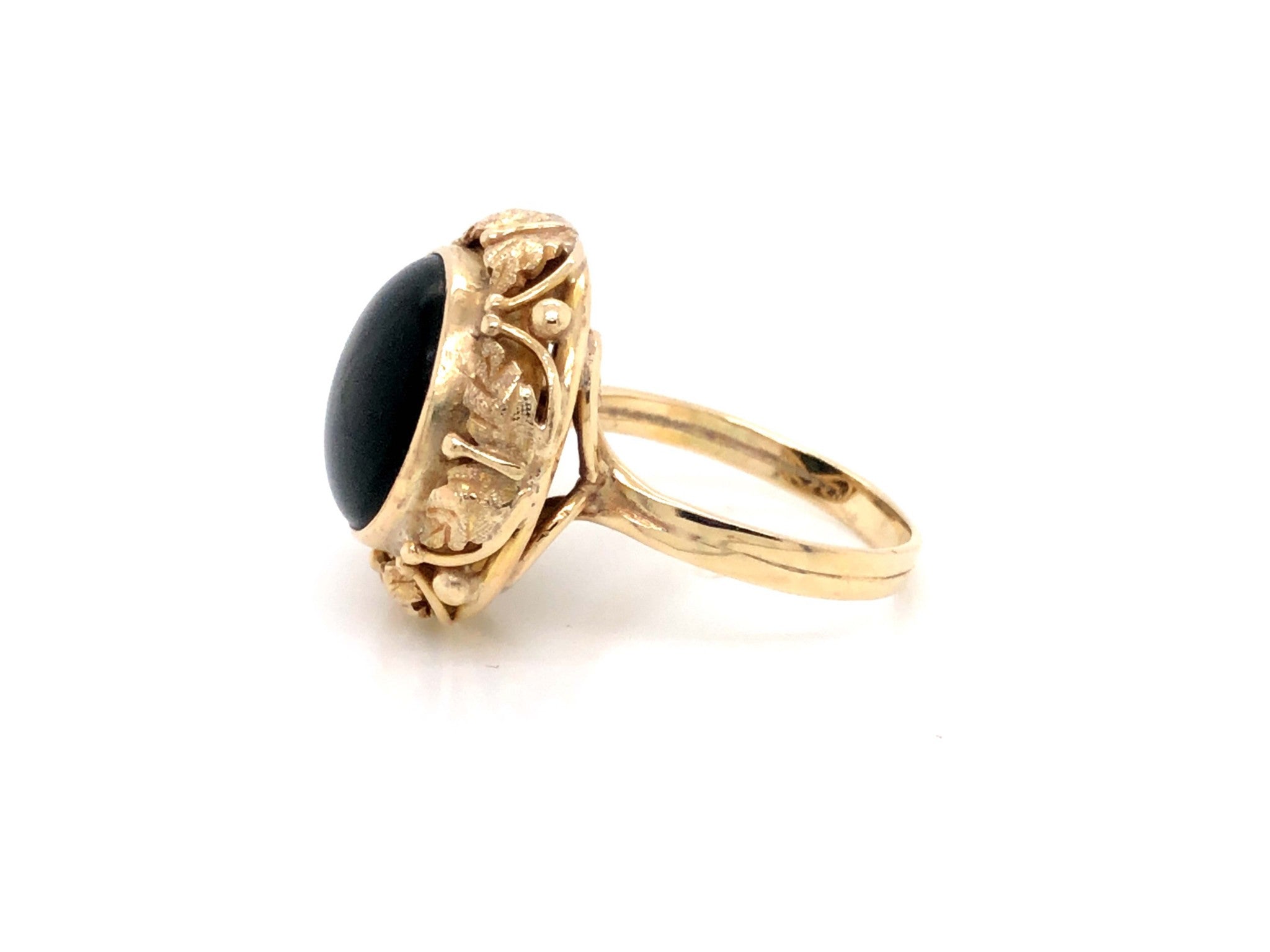 Vintage Round Black Jade Ring with Leaf Design- 14k Yellow Gold