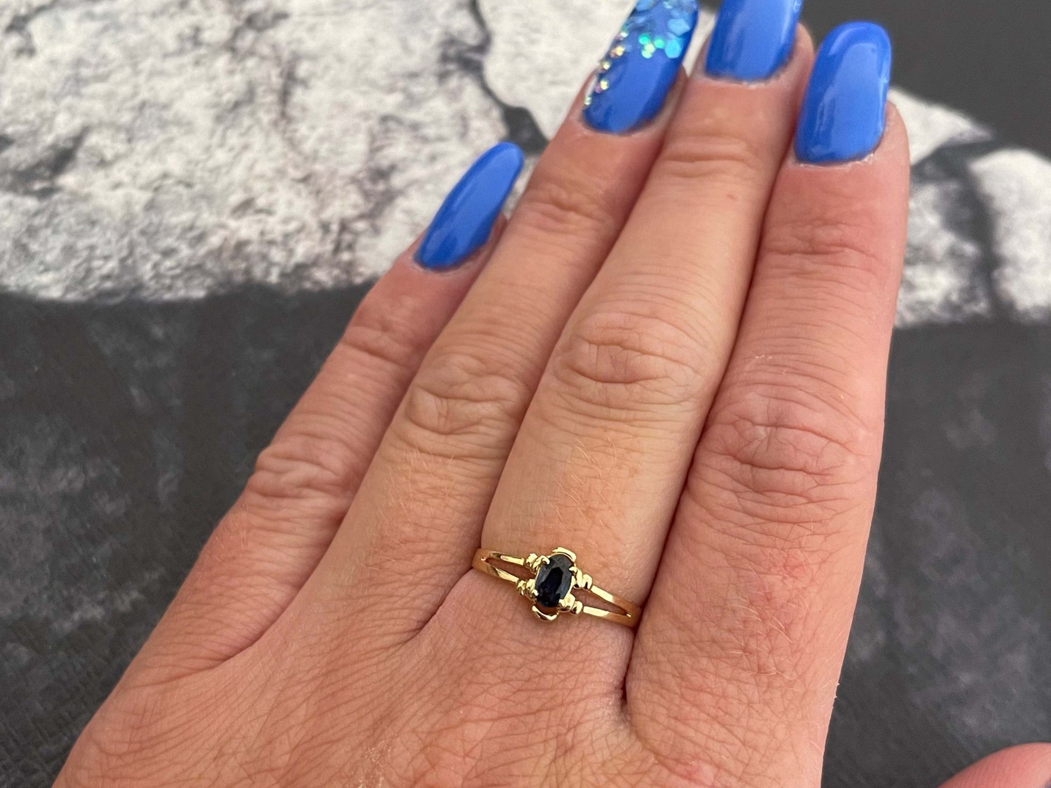 Blue Sapphire Ring in 14k Yellow Gold