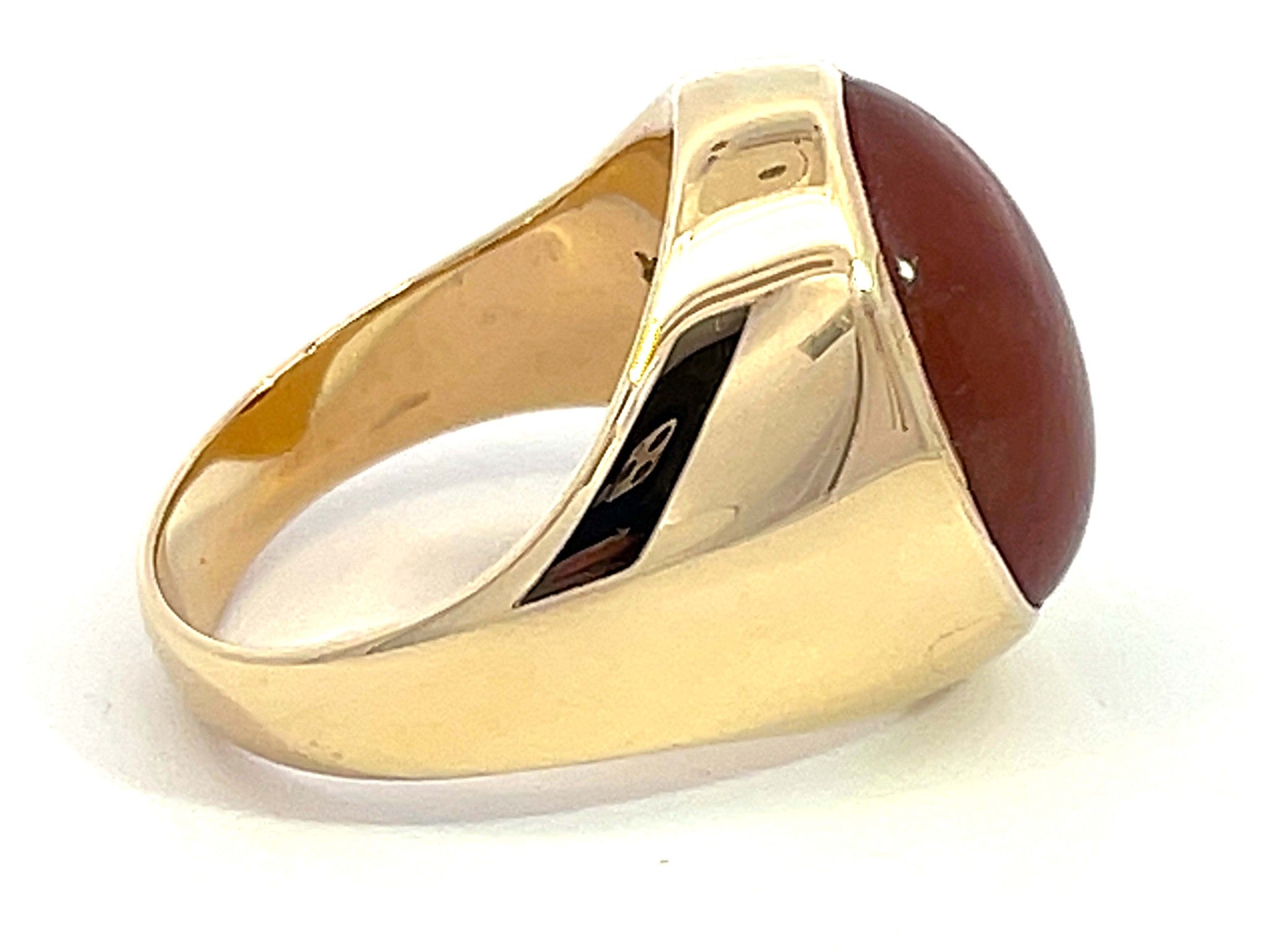 Red Brown Oval Cabochon Jade Ring in 14k Yellow Gold