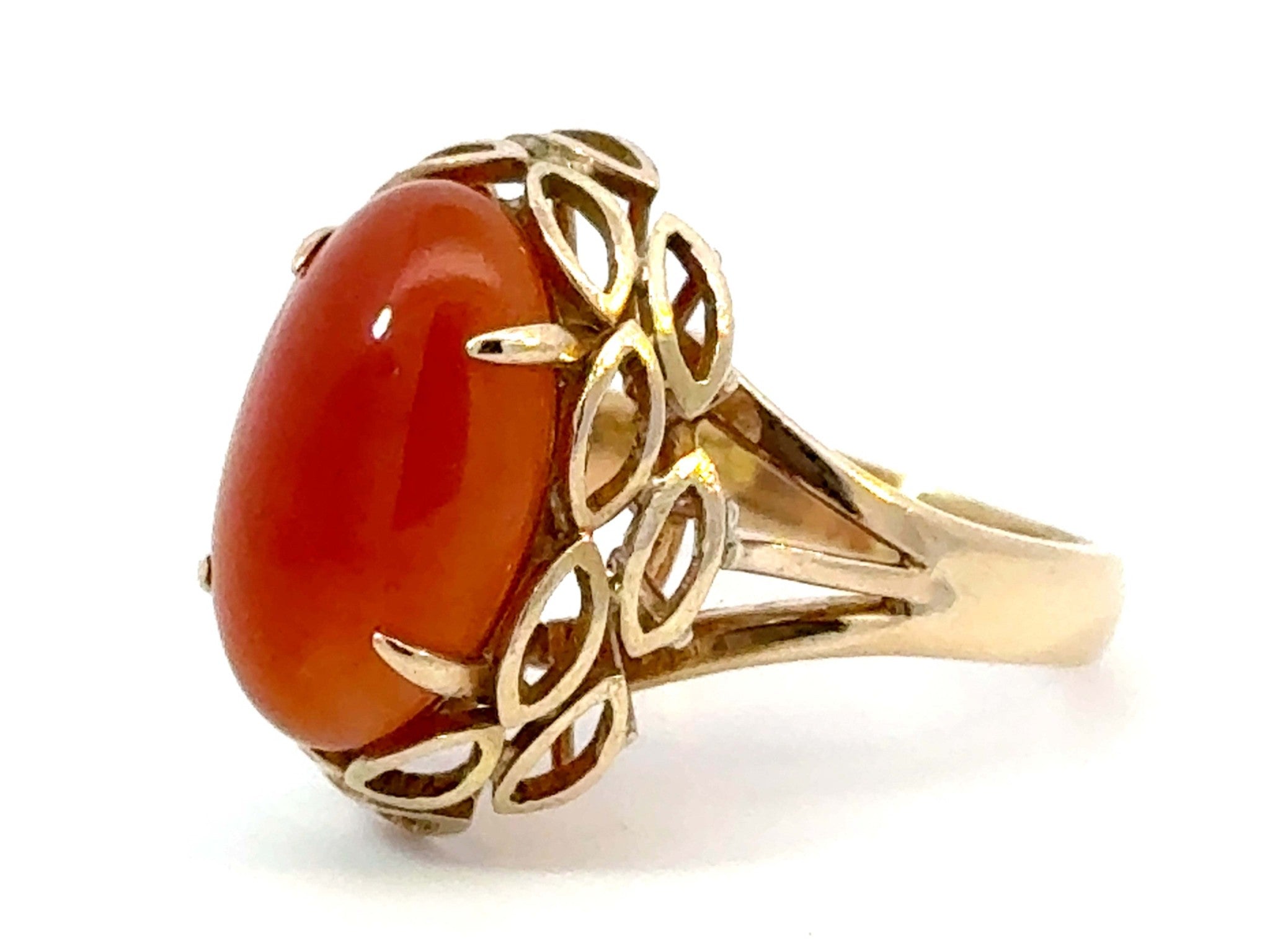 Oval Cabochon Red Jade Ring 14k Yellow Gold