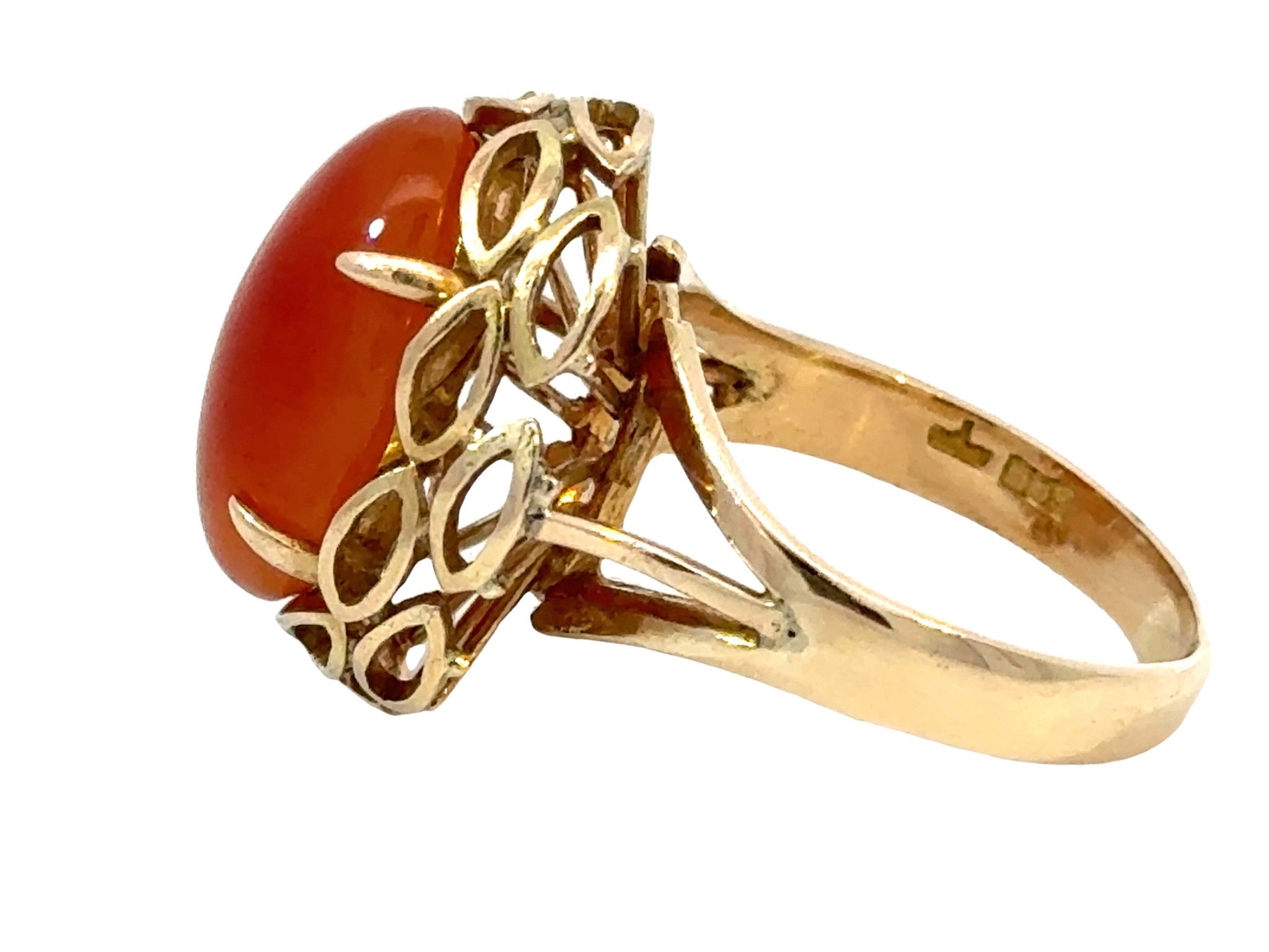 Oval Cabochon Red Jade Ring 14k Yellow Gold