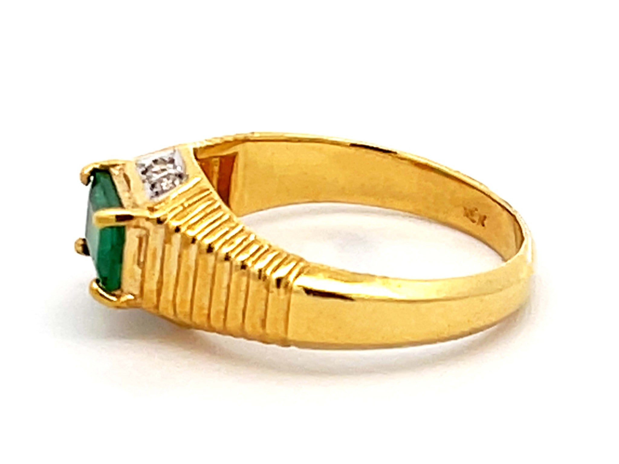 Vintage Green Emerald and Diamond Band Ring in 18k Yellow Gold