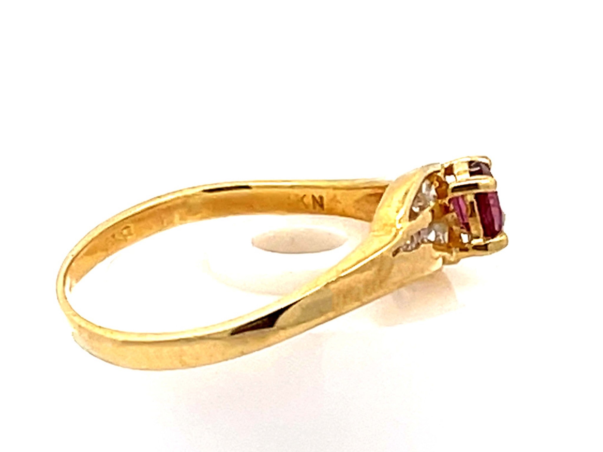 Vintage Ruby Diamond Ring in 14k Gold