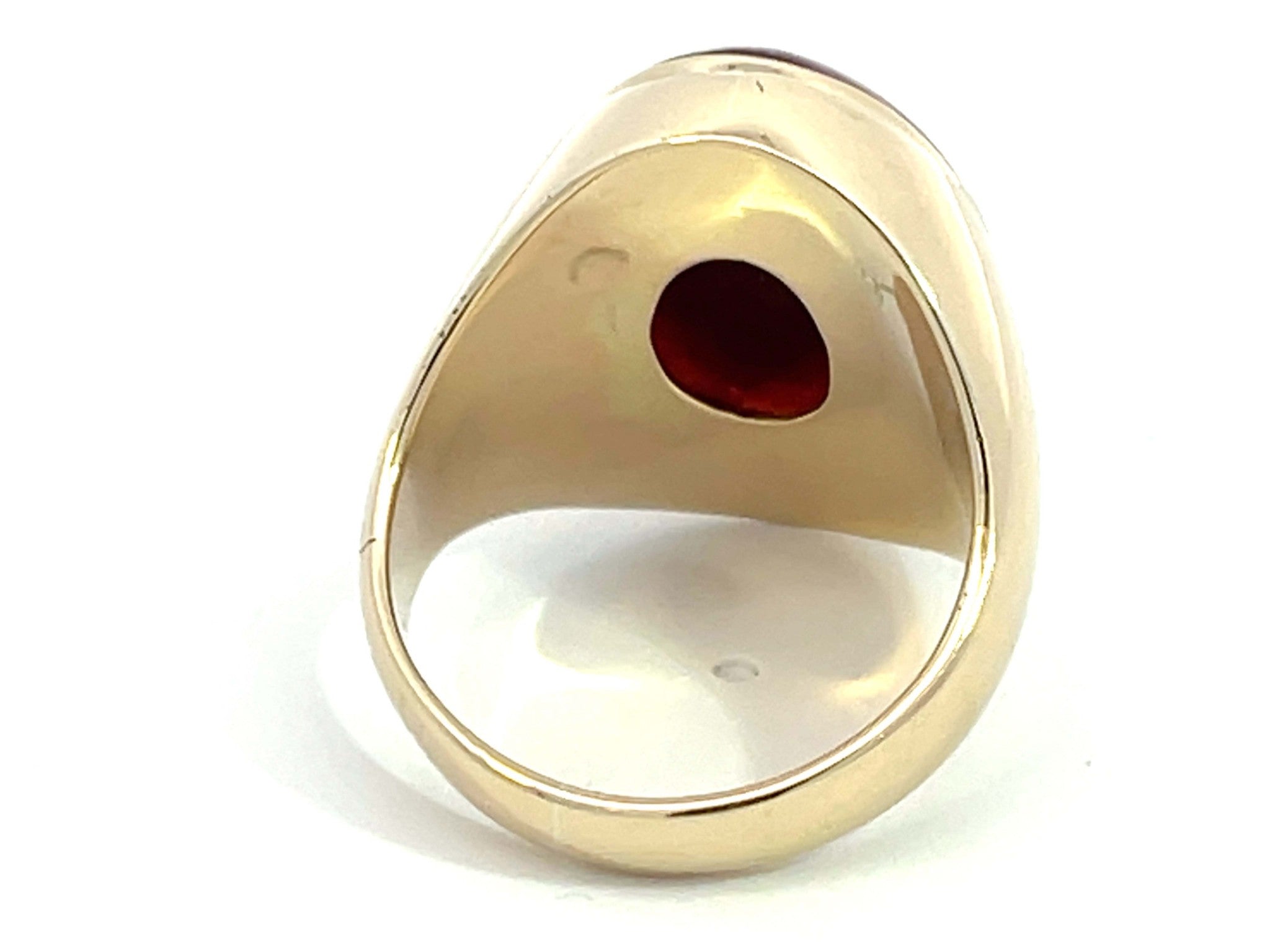 Red Brown Mottled Oval Cabochon Jade Ring in 14k Yellow Gold