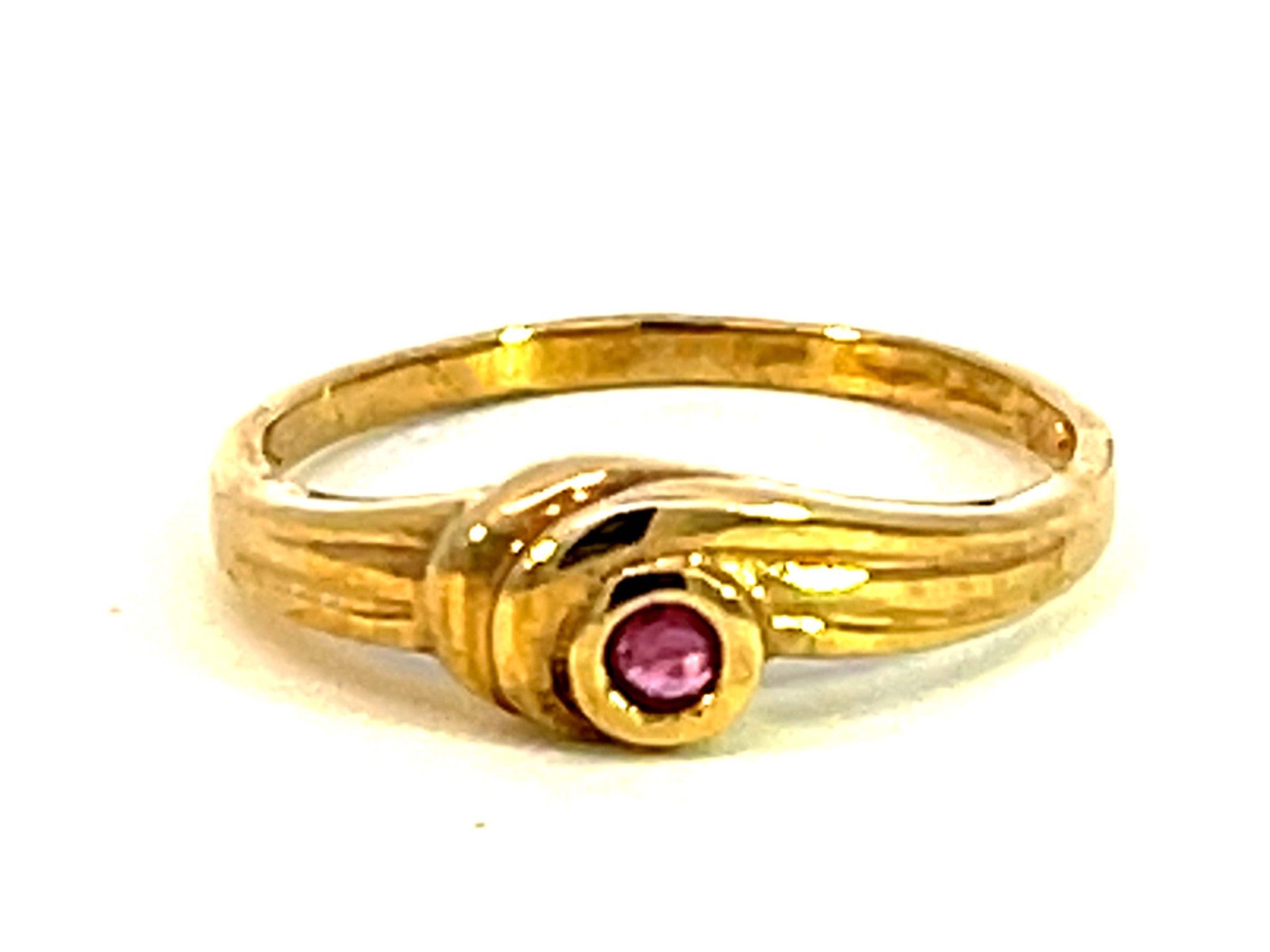 Ruby Swirl Band Ring in 14k Yellow Gold