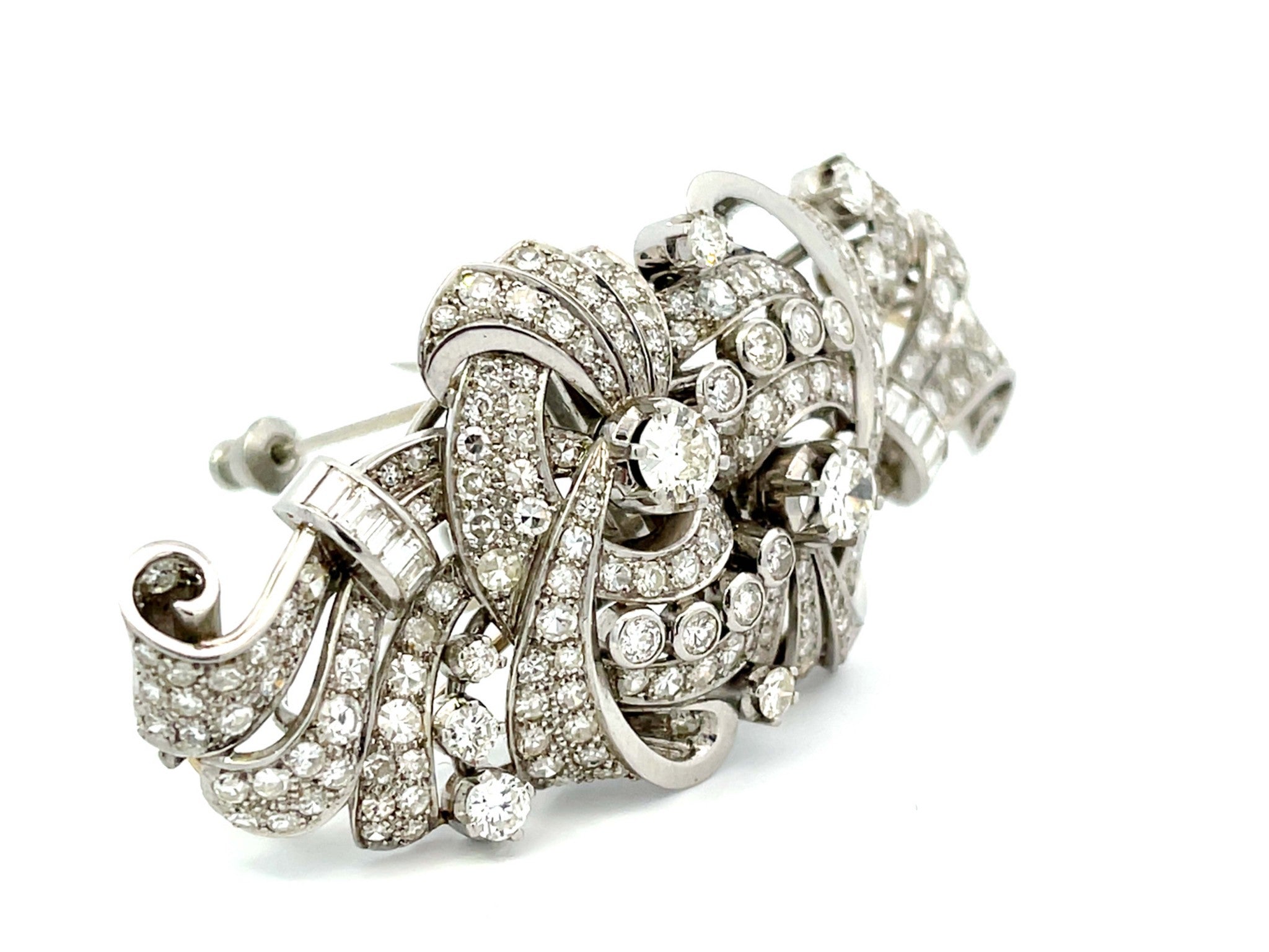 Art Deco Diamond Double Clip Brooch/Pendant in Platinum, 7.68 Carats